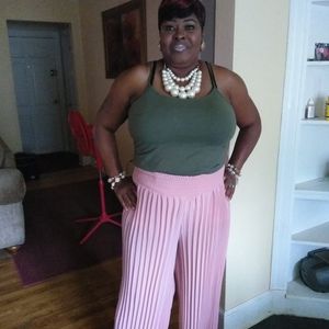 Meet your Posher, Marilyn